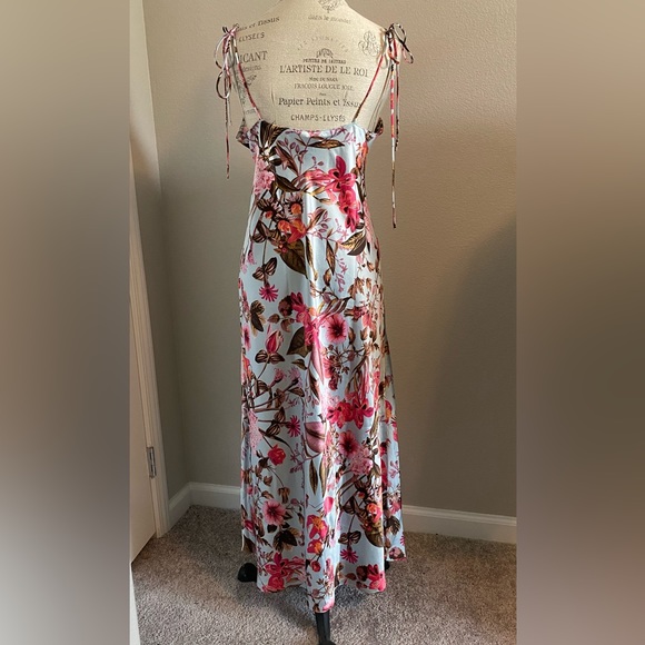 Victoria's Secret Satin Long Floral Slip/Dress Size XL NWT - Picture 3 of 6